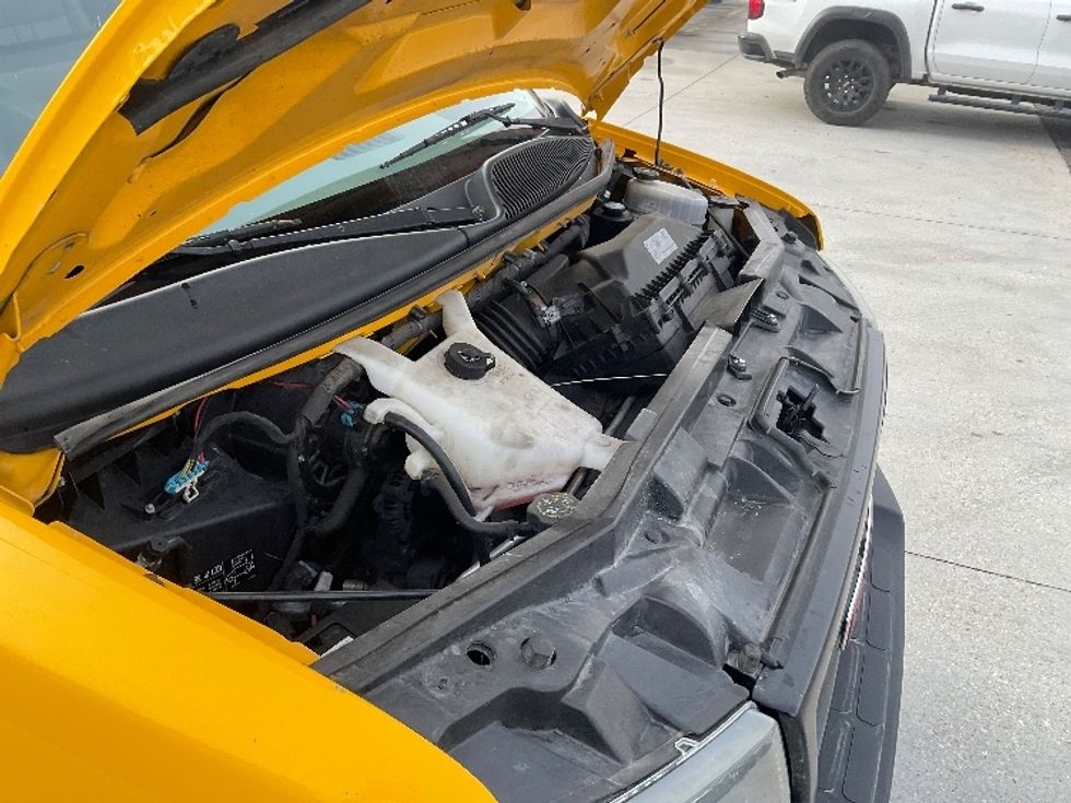 Light Duty Box Truck-Light and Medium Duty Trucks-GMC-2021-Savana G33903-Harahan-LA-100,308\n\t\tmiles-$ 26,500 - Image 23