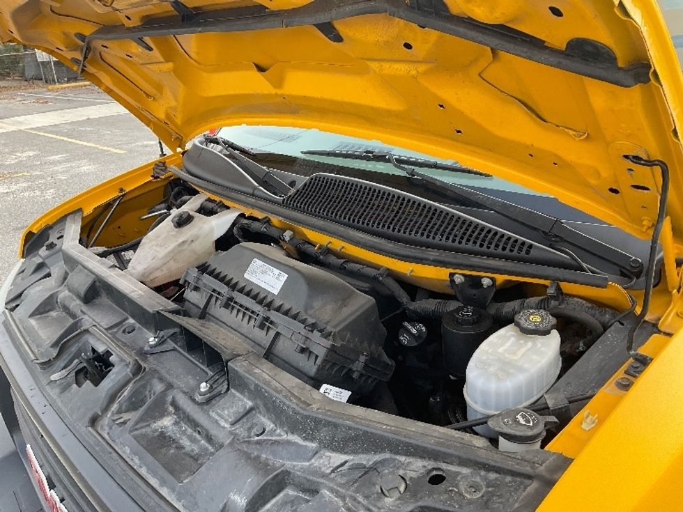 Light Duty Box Truck-Light and Medium Duty Trucks-GMC-2021-Savana G33903-Harahan-LA-100,308\n\t\tmiles-$ 26,500 - Image 24