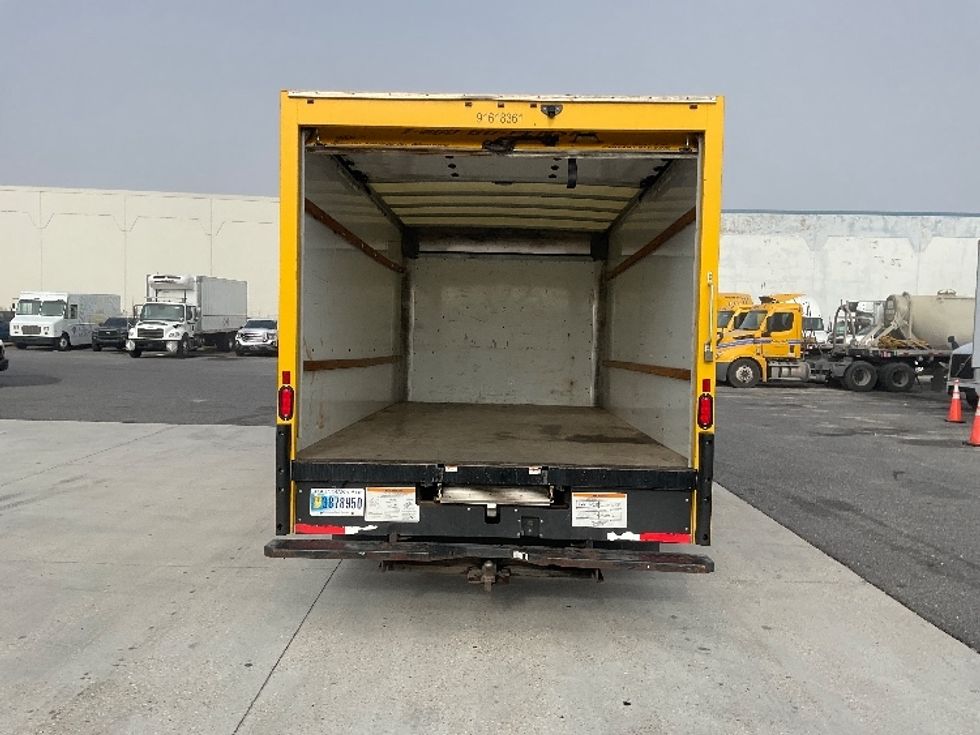 Light Duty Box Truck-Light and Medium Duty Trucks-GMC-2021-Savana G33903-Harahan-LA-100,308\n\t\tmiles-$ 26,500 - Image 8