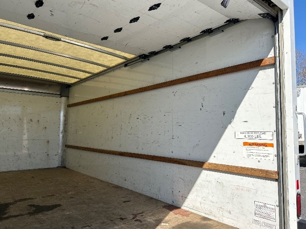 Light Duty Box Truck-Light and Medium Duty Trucks-GMC-2021-Savana G33903-Harahan-LA-105,563\n\t\tmiles-$ 28,750 - Image 10