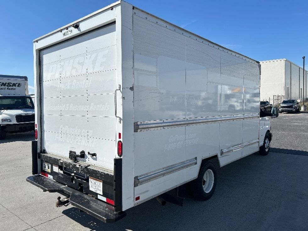 Light Duty Box Truck-Light and Medium Duty Trucks-GMC-2021-Savana G33903-Harahan-LA-105,563\n\t\tmiles-$ 28,750 - Image 11