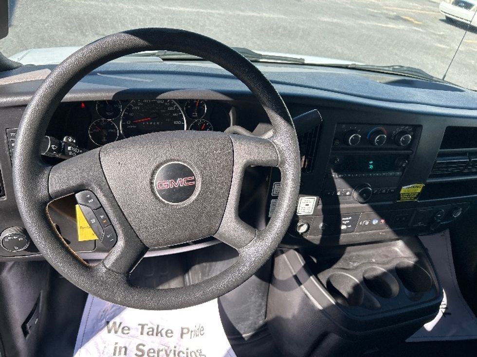 Light Duty Box Truck-Light and Medium Duty Trucks-GMC-2021-Savana G33903-Harahan-LA-105,563\n\t\tmiles-$ 28,750 - Image 15