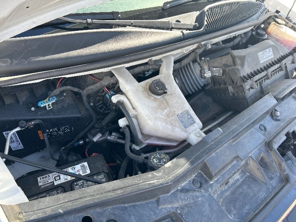 Light Duty Box Truck-Light and Medium Duty Trucks-GMC-2021-Savana G33903-Harahan-LA-105,563\n\t\tmiles-$ 28,750 - Image 20