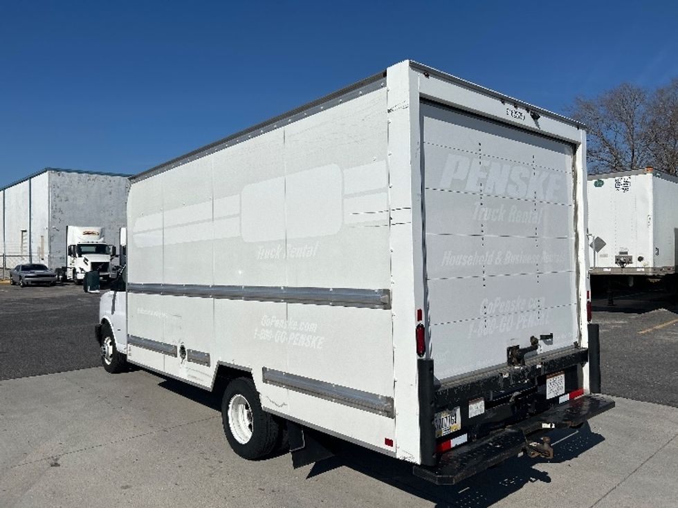 Light Duty Box Truck-Light and Medium Duty Trucks-GMC-2021-Savana G33903-Harahan-LA-105,563\n\t\tmiles-$ 28,750 - Image 5