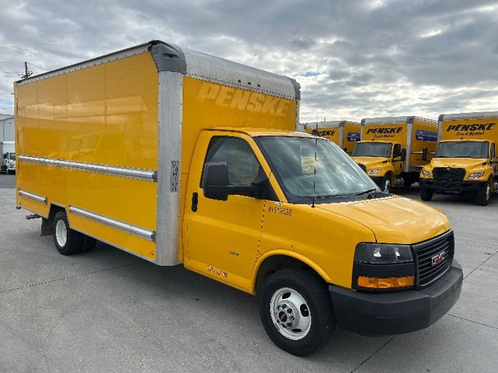 Light Duty Box Truck-Light and Medium Duty Trucks-GMC-2021-Savana G33903-Harahan-LA-111,537\n\t\tmiles-$ 25,250 - Image 1