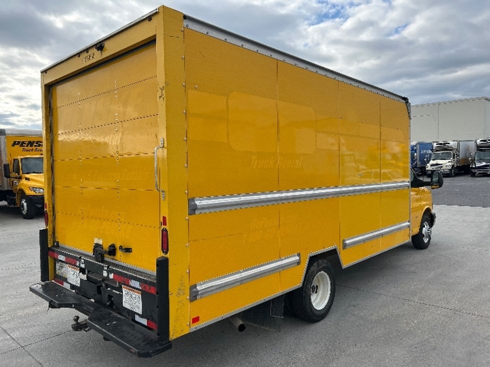 Light Duty Box Truck-Light and Medium Duty Trucks-GMC-2021-Savana G33903-Harahan-LA-111,537\n\t\tmiles-$ 25,250 - Image 11