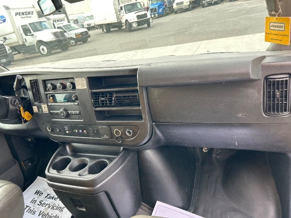 Light Duty Box Truck-Light and Medium Duty Trucks-GMC-2021-Savana G33903-Harahan-LA-111,537\n\t\tmiles-$ 25,250 - Image 18