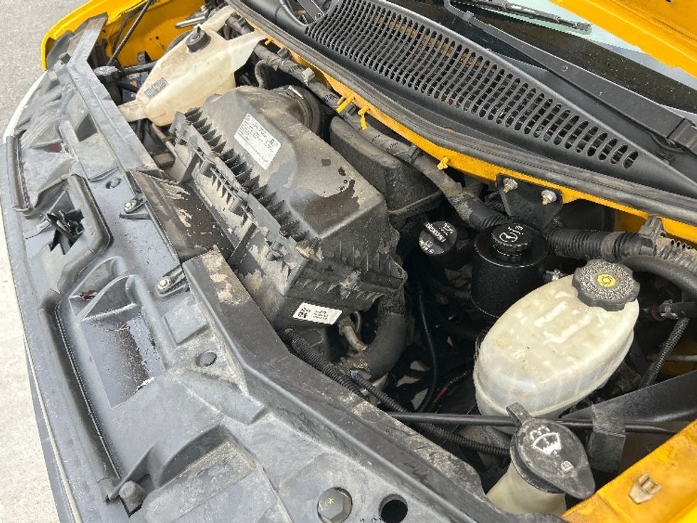 Light Duty Box Truck-Light and Medium Duty Trucks-GMC-2021-Savana G33903-Harahan-LA-111,537\n\t\tmiles-$ 25,250 - Image 21