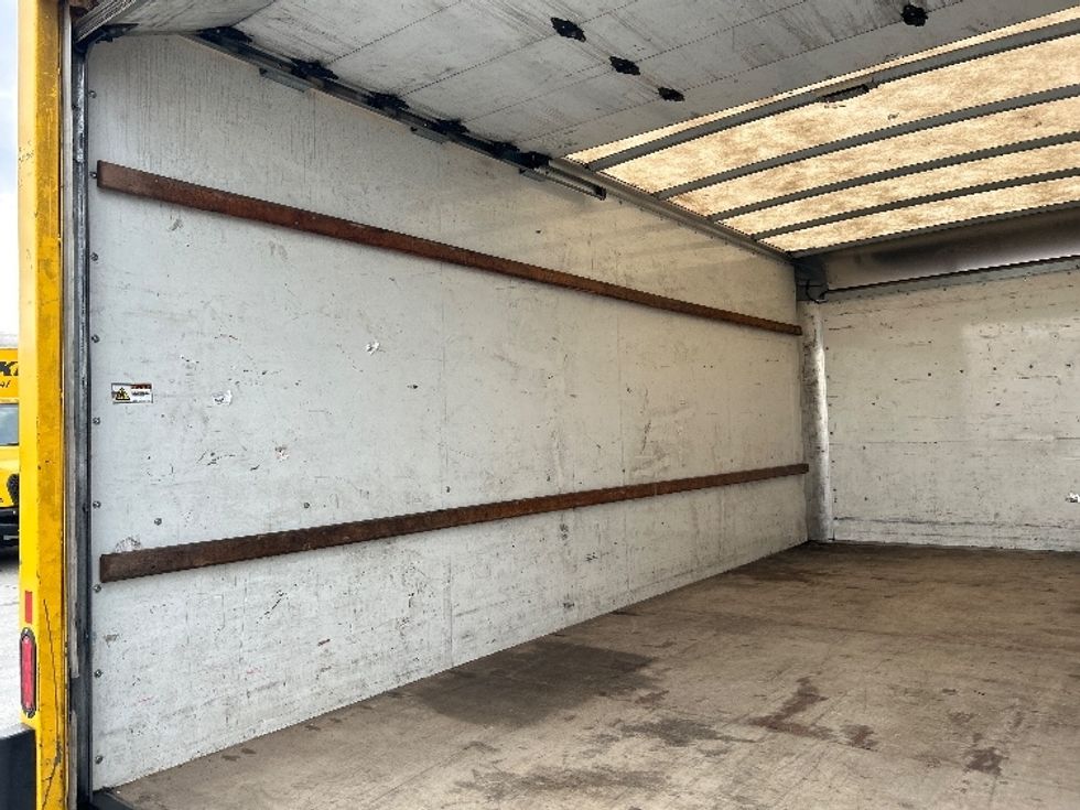 Light Duty Box Truck-Light and Medium Duty Trucks-GMC-2021-Savana G33903-Harahan-LA-111,537\n\t\tmiles-$ 25,250 - Image 9