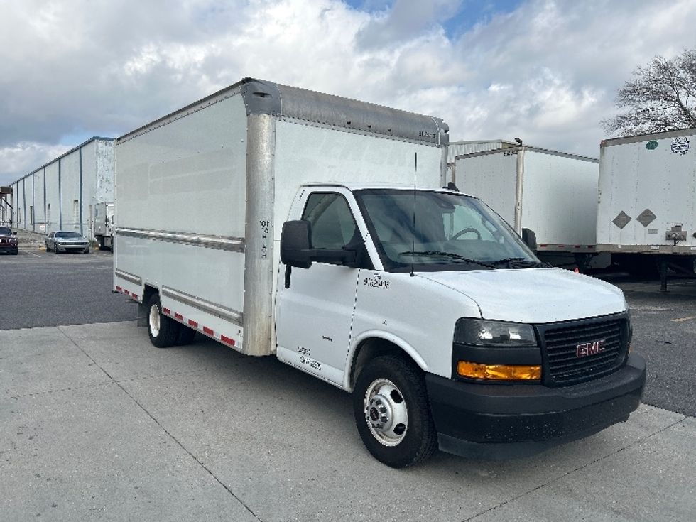 Light Duty Box Truck-Light and Medium Duty Trucks-GMC-2021-Savana G33903-Harahan-LA-129,891\n\t\tmiles-$ 25,750 - Image 1
