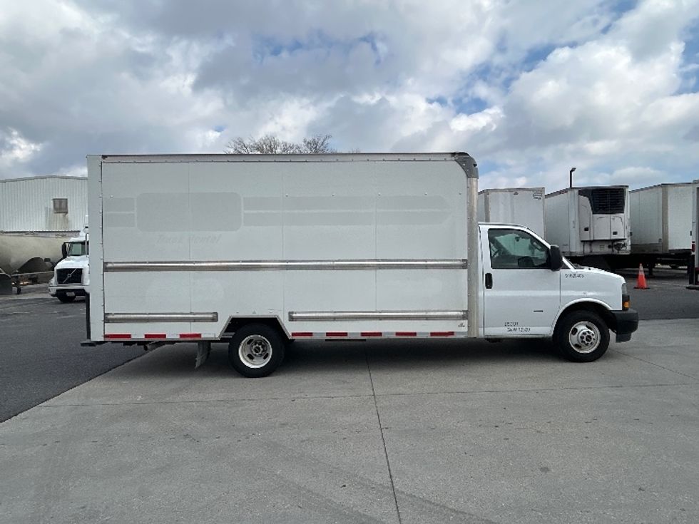 Light Duty Box Truck-Light and Medium Duty Trucks-GMC-2021-Savana G33903-Harahan-LA-129,891\n\t\tmiles-$ 25,750 - Image 14