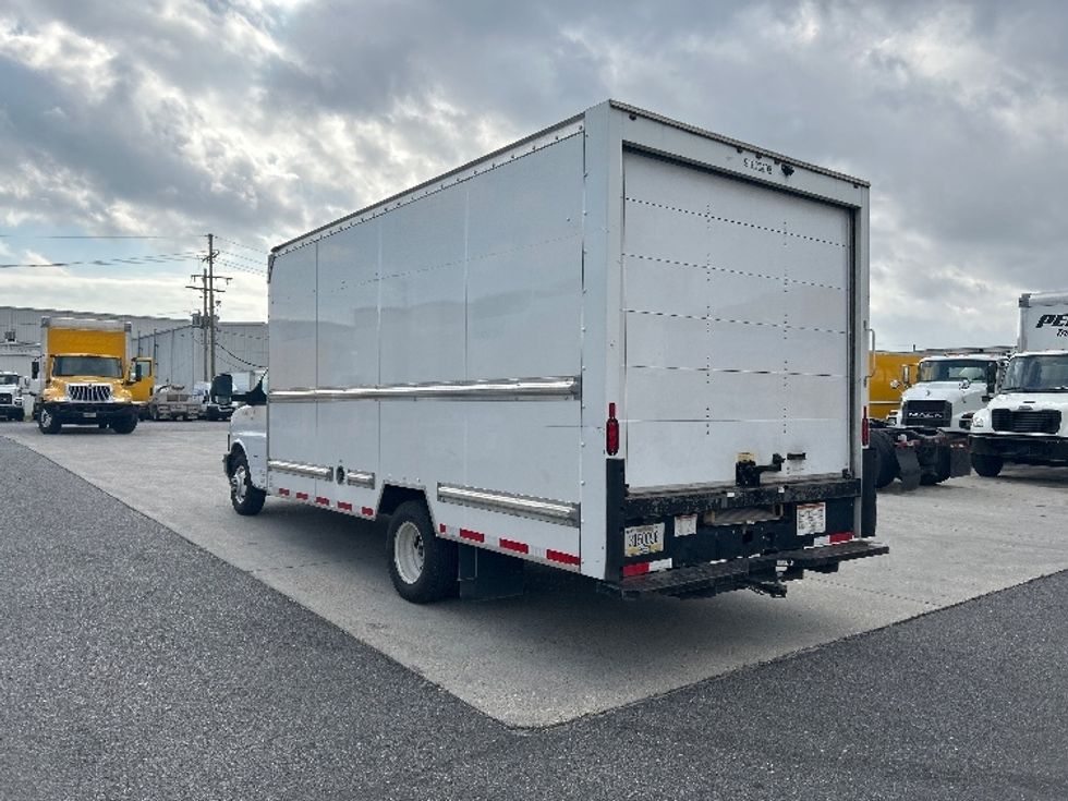 Light Duty Box Truck-Light and Medium Duty Trucks-GMC-2021-Savana G33903-Harahan-LA-129,891\n\t\tmiles-$ 25,750 - Image 6