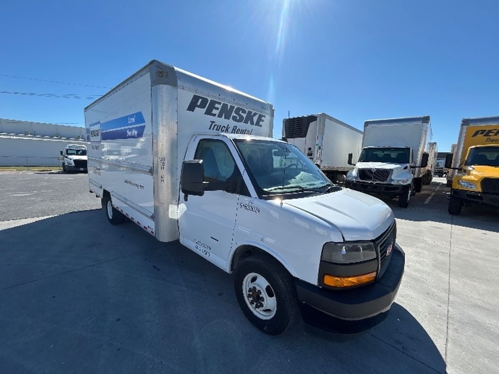 Light Duty Box Truck-Light and Medium Duty Trucks-GMC-2021-Savana G33903-Harahan-LA-62,245\n\t\tmiles-$ 33,750 - Image 1