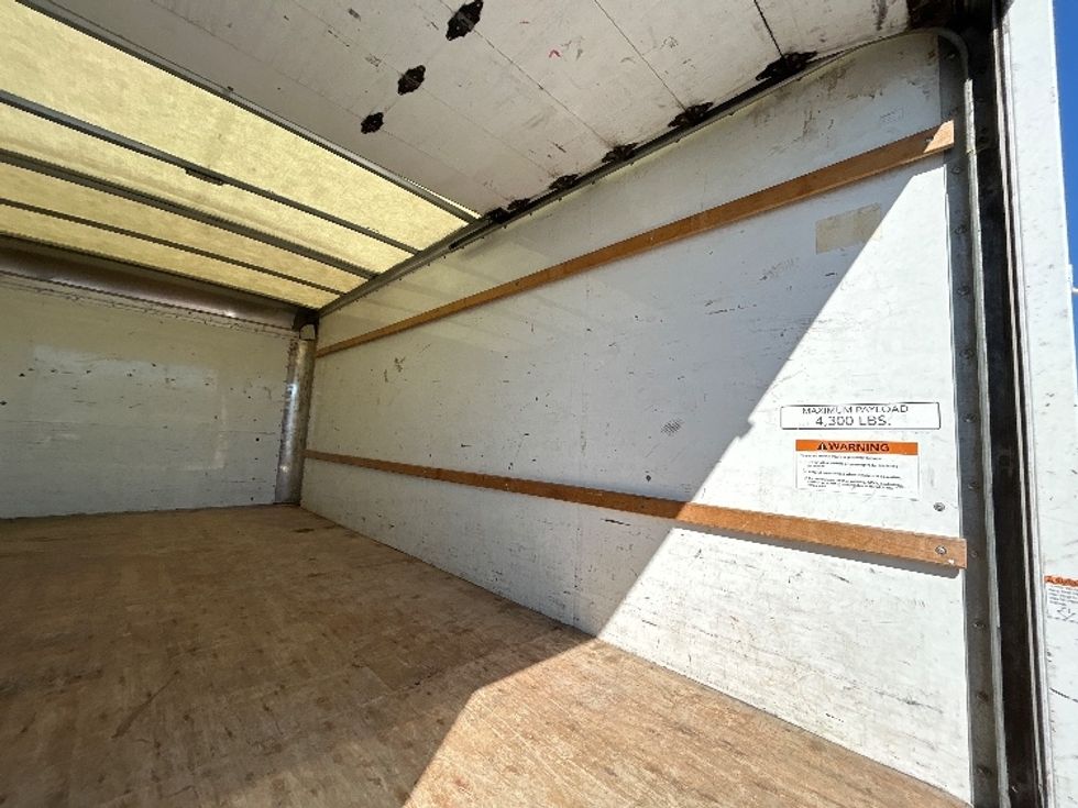 Light Duty Box Truck-Light and Medium Duty Trucks-GMC-2021-Savana G33903-Harahan-LA-62,245\n\t\tmiles-$ 33,750 - Image 10