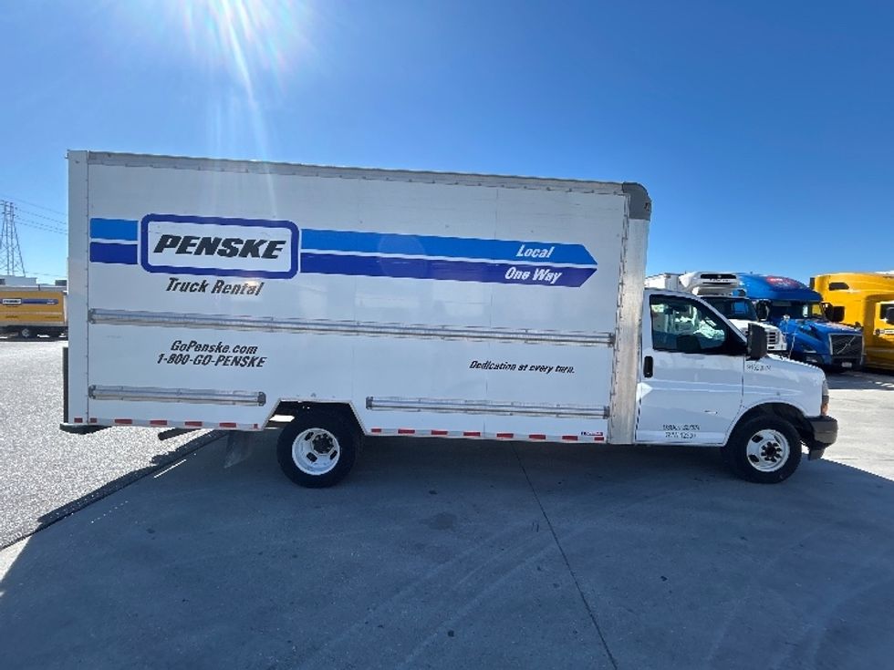 Light Duty Box Truck-Light and Medium Duty Trucks-GMC-2021-Savana G33903-Harahan-LA-62,245\n\t\tmiles-$ 33,750 - Image 13