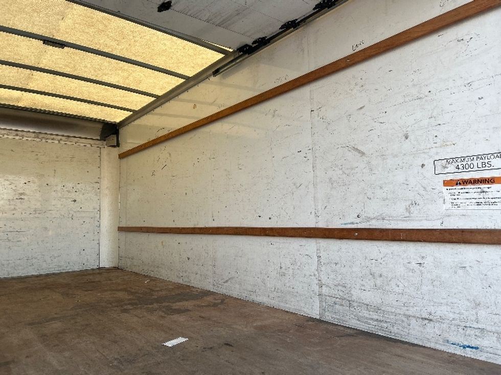Light Duty Box Truck-Light and Medium Duty Trucks-GMC-2021-Savana G33903-Harahan-LA-84,528\n\t\tmiles-$ 28,500 - Image 10