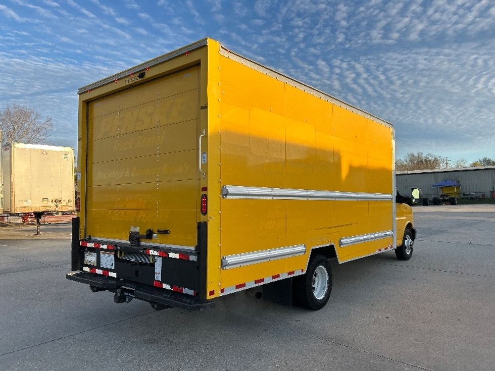 Light Duty Box Truck-Light and Medium Duty Trucks-GMC-2021-Savana G33903-Harahan-LA-84,528\n\t\tmiles-$ 28,500 - Image 11