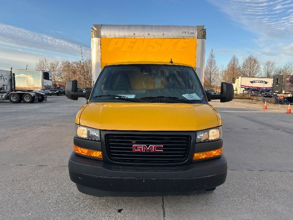 Light Duty Box Truck-Light and Medium Duty Trucks-GMC-2021-Savana G33903-Harahan-LA-84,528\n\t\tmiles-$ 28,500 - Image 2