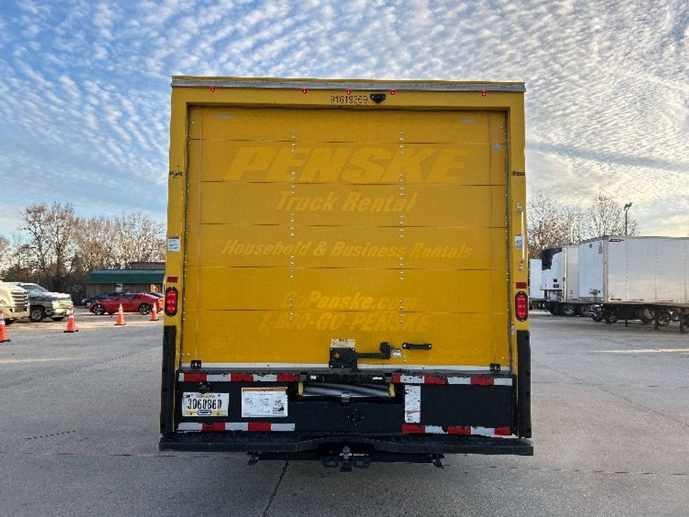 Light Duty Box Truck-Light and Medium Duty Trucks-GMC-2021-Savana G33903-Harahan-LA-84,528\n\t\tmiles-$ 28,500 - Image 6