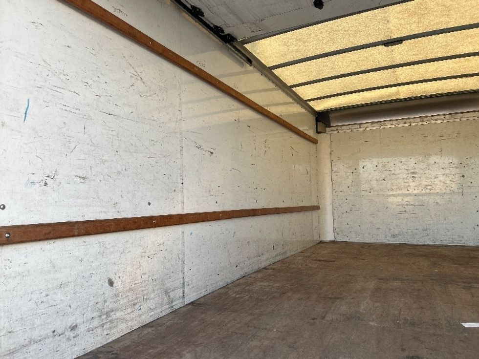 Light Duty Box Truck-Light and Medium Duty Trucks-GMC-2021-Savana G33903-Harahan-LA-84,528\n\t\tmiles-$ 28,500 - Image 9