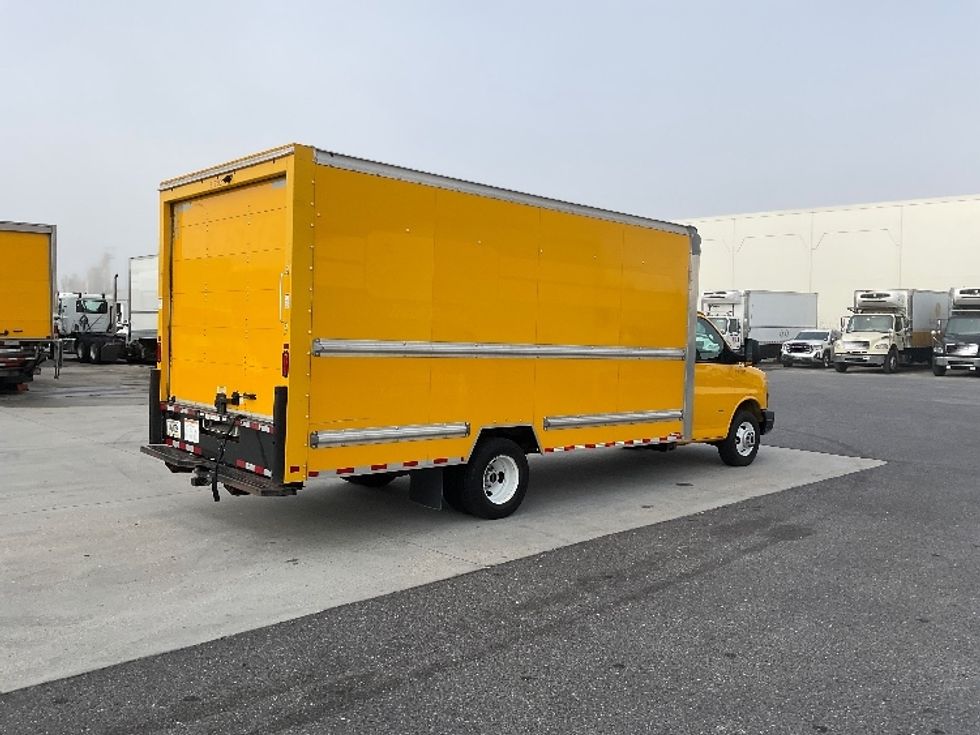 Light Duty Box Truck-Light and Medium Duty Trucks-GMC-2021-Savana G33903-Harahan-LA-86,317\n\t\tmiles-$ 28,000 - Image 13