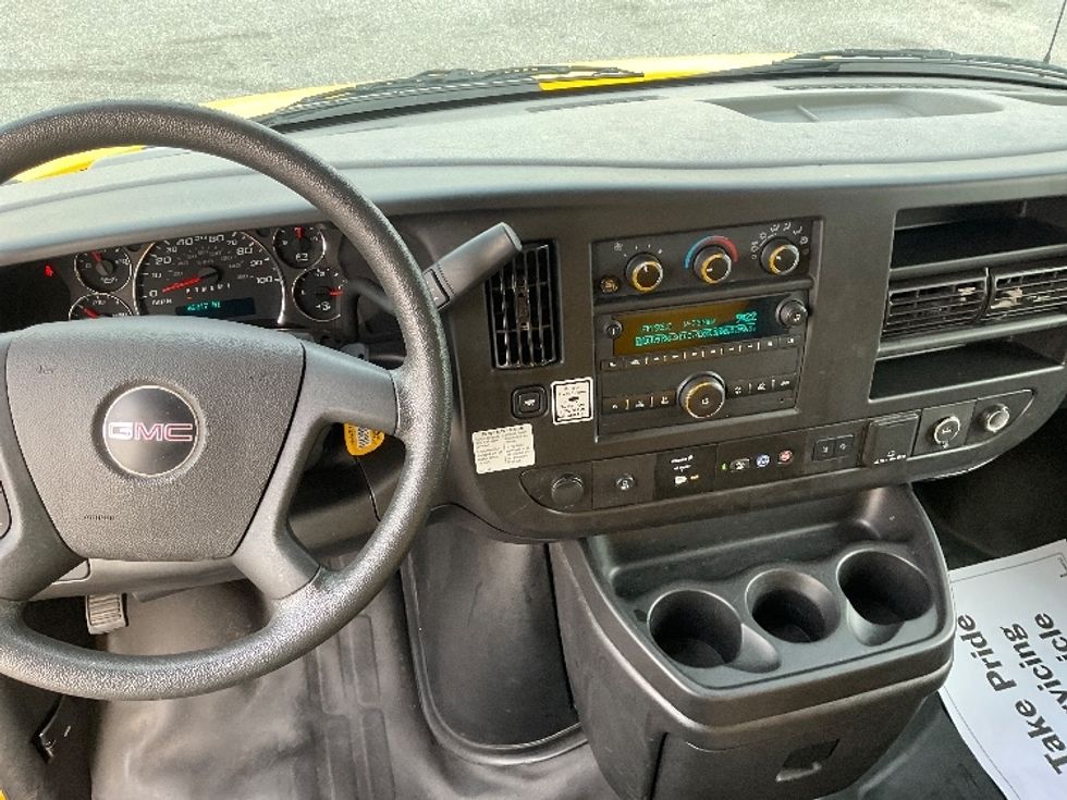 Light Duty Box Truck-Light and Medium Duty Trucks-GMC-2021-Savana G33903-Harahan-LA-86,317\n\t\tmiles-$ 28,000 - Image 18