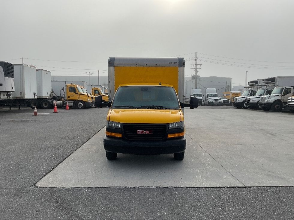Light Duty Box Truck-Light and Medium Duty Trucks-GMC-2021-Savana G33903-Harahan-LA-86,317\n\t\tmiles-$ 28,000 - Image 2