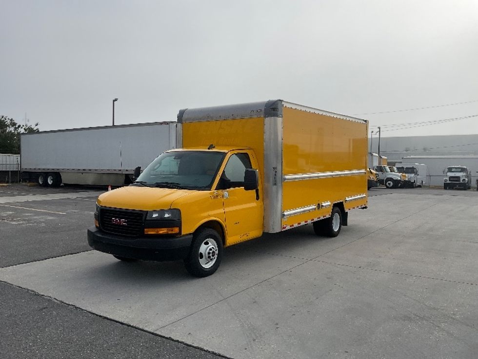 Light Duty Box Truck-Light and Medium Duty Trucks-GMC-2021-Savana G33903-Harahan-LA-86,317\n\t\tmiles-$ 28,000 - Image 3