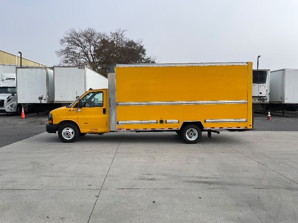 Light Duty Box Truck-Light and Medium Duty Trucks-GMC-2021-Savana G33903-Harahan-LA-86,317\n\t\tmiles-$ 28,000 - Image 4