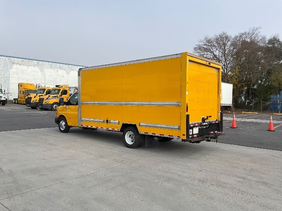 Light Duty Box Truck-Light and Medium Duty Trucks-GMC-2021-Savana G33903-Harahan-LA-86,317\n\t\tmiles-$ 28,000 - Image 6