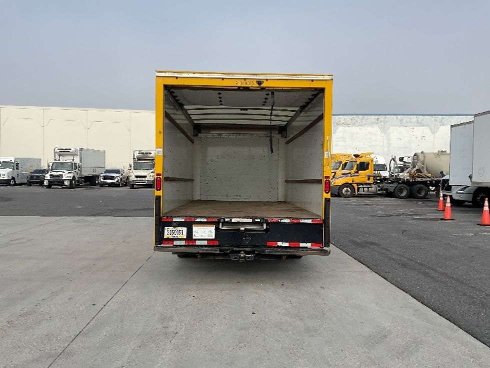 Light Duty Box Truck-Light and Medium Duty Trucks-GMC-2021-Savana G33903-Harahan-LA-86,317\n\t\tmiles-$ 28,000 - Image 9