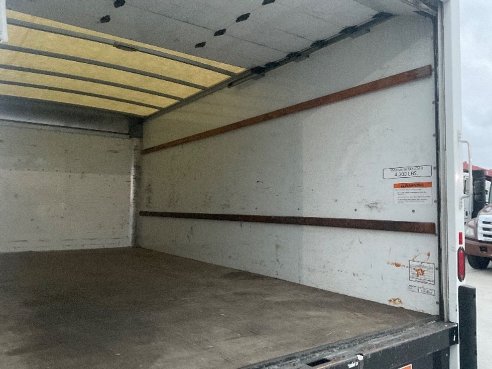 Light Duty Box Truck-Light and Medium Duty Trucks-GMC-2021-Savana G33903-Harahan-LA-93,912\n\t\tmiles-$ 30,000 - Image 11