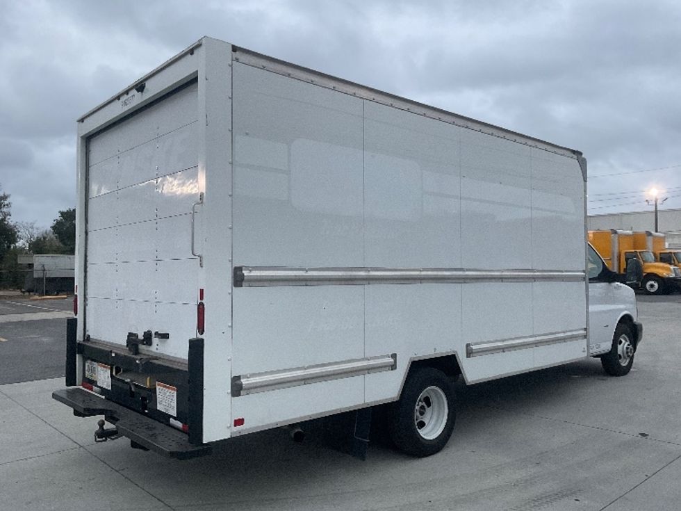 Light Duty Box Truck-Light and Medium Duty Trucks-GMC-2021-Savana G33903-Harahan-LA-93,912\n\t\tmiles-$ 30,000 - Image 12