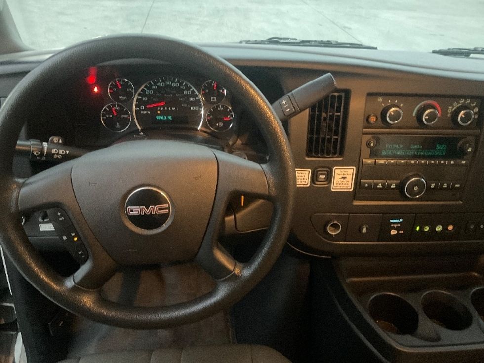 Light Duty Box Truck-Light and Medium Duty Trucks-GMC-2021-Savana G33903-Harahan-LA-93,912\n\t\tmiles-$ 30,000 - Image 17