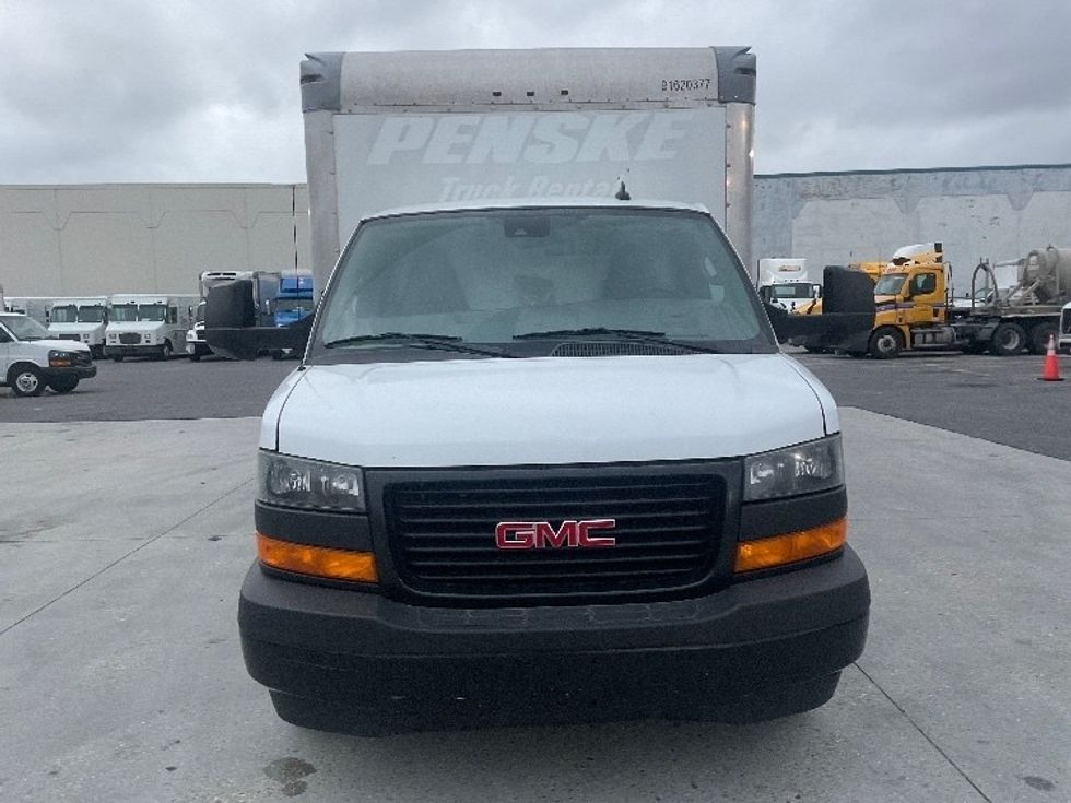Light Duty Box Truck-Light and Medium Duty Trucks-GMC-2021-Savana G33903-Harahan-LA-93,912\n\t\tmiles-$ 30,000 - Image 2