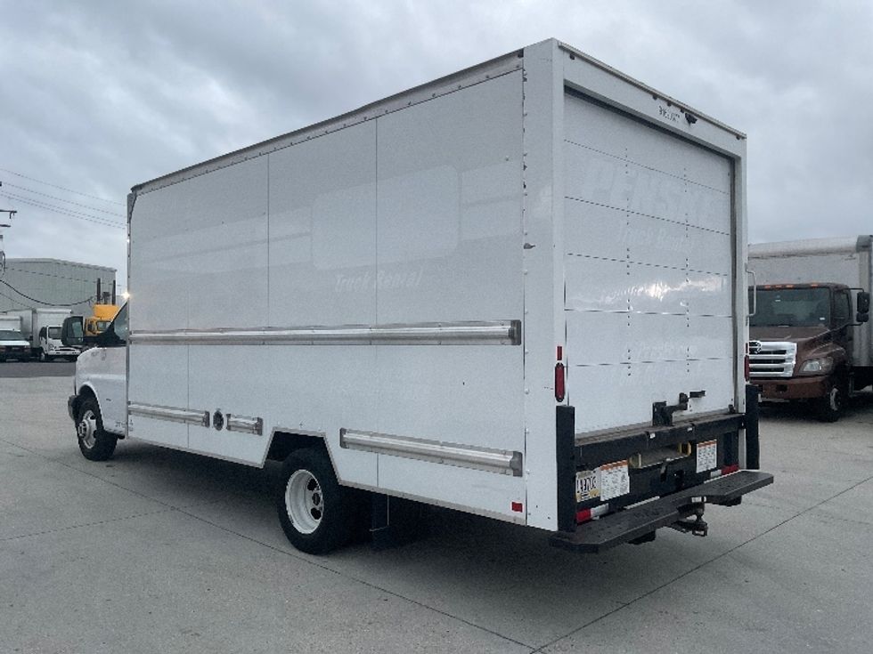 Light Duty Box Truck-Light and Medium Duty Trucks-GMC-2021-Savana G33903-Harahan-LA-93,912\n\t\tmiles-$ 30,000 - Image 6