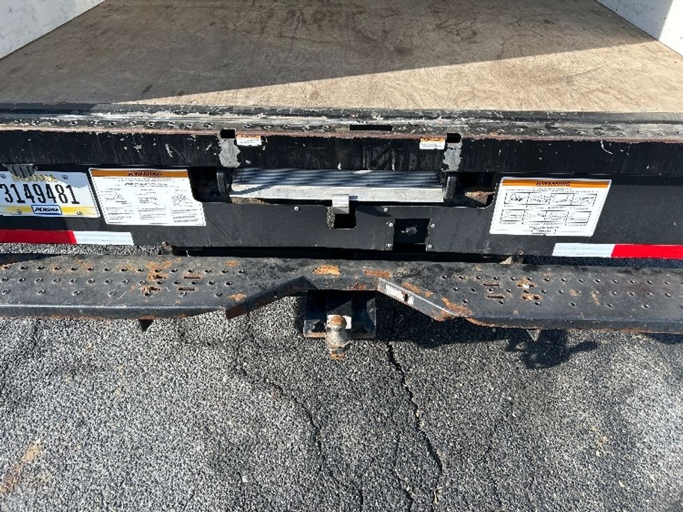 Light Duty Box Truck-Light and Medium Duty Trucks-GMC-2021-Savana G33903-Harrisburg-PA-111,265\n\t\tmiles-$ 27,250 - Image 10