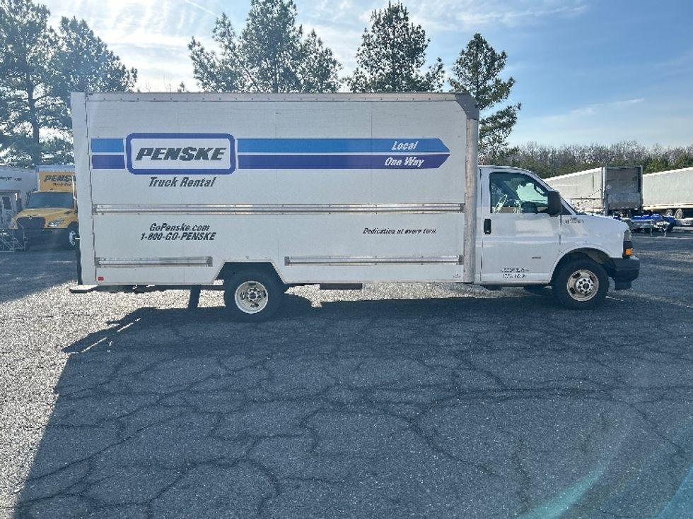 Light Duty Box Truck-Light and Medium Duty Trucks-GMC-2021-Savana G33903-Harrisburg-PA-111,265\n\t\tmiles-$ 27,250 - Image 15