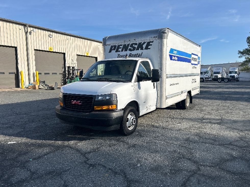 Light Duty Box Truck-Light and Medium Duty Trucks-GMC-2021-Savana G33903-Harrisburg-PA-111,265\n\t\tmiles-$ 27,250 - Image 3