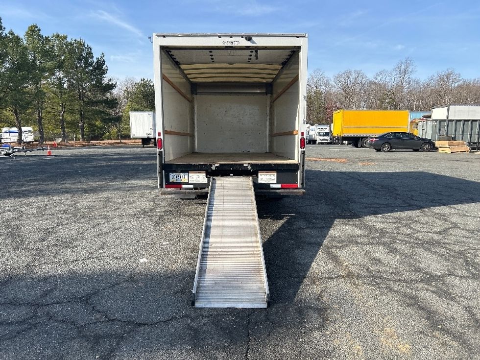 Light Duty Box Truck-Light and Medium Duty Trucks-GMC-2021-Savana G33903-Harrisburg-PA-111,265\n\t\tmiles-$ 27,250 - Image 9