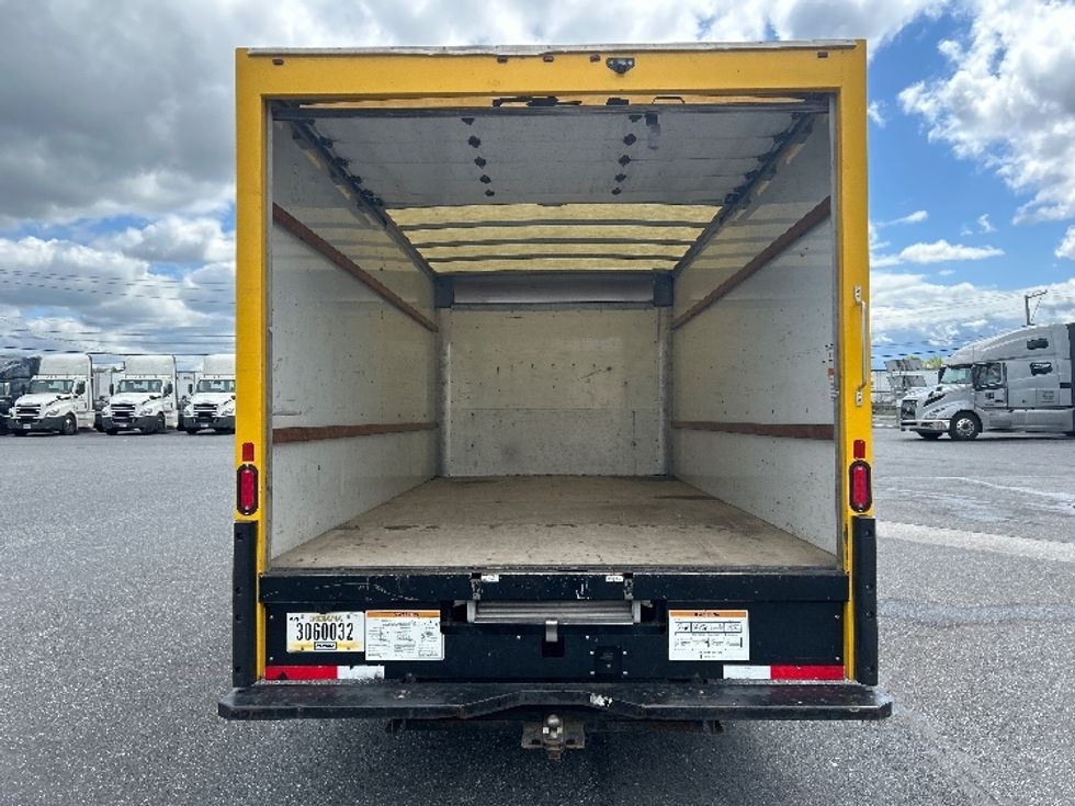 Light Duty Box Truck-Light and Medium Duty Trucks-GMC-2021-Savana G33903-Harrisburg-PA-115,360\n\t\tmiles-$ 24,500 - Image 8