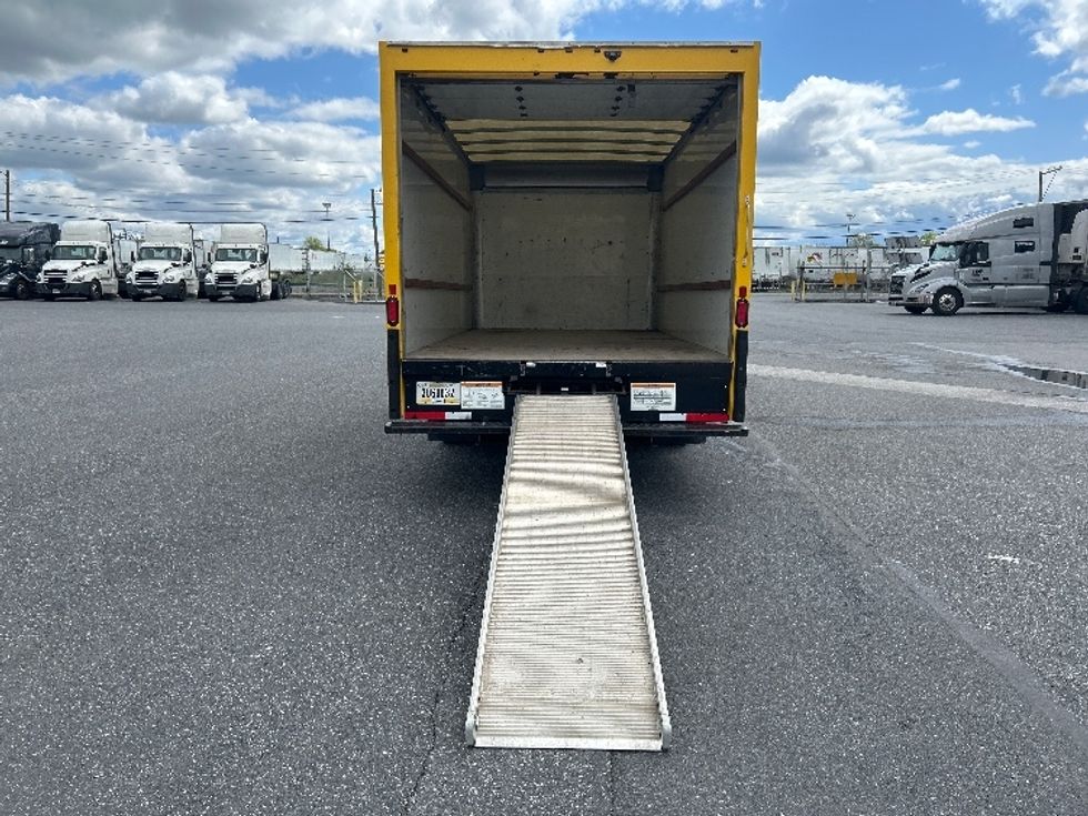 Light Duty Box Truck-Light and Medium Duty Trucks-GMC-2021-Savana G33903-Harrisburg-PA-115,360\n\t\tmiles-$ 24,500 - Image 9