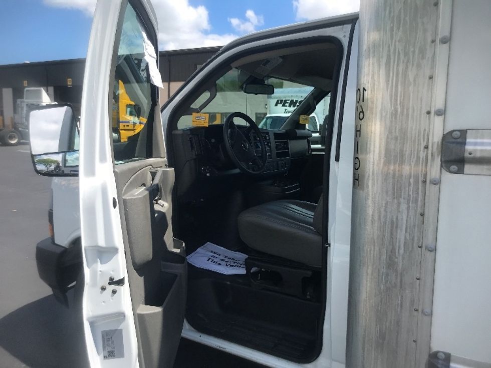 Light Duty Box Truck-Light and Medium Duty Trucks-GMC-2021-Savana G33903-Harrisburg-PA-66,967\n\t\tmiles-$ 32,250 - Image 15