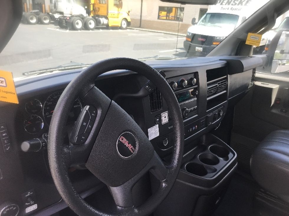 Light Duty Box Truck-Light and Medium Duty Trucks-GMC-2021-Savana G33903-Harrisburg-PA-66,967\n\t\tmiles-$ 32,250 - Image 16