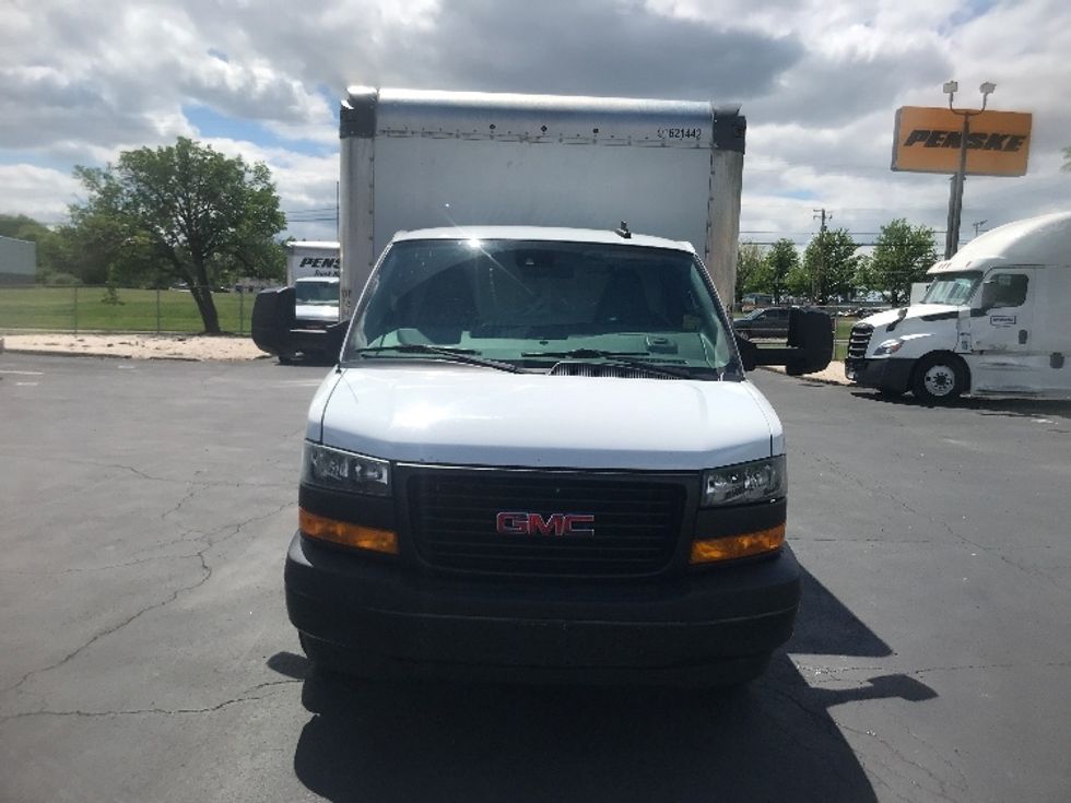 Light Duty Box Truck-Light and Medium Duty Trucks-GMC-2021-Savana G33903-Harrisburg-PA-66,967\n\t\tmiles-$ 32,250 - Image 2