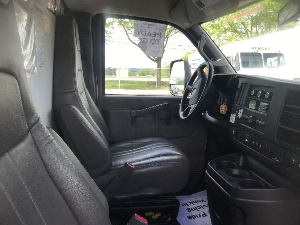 Light Duty Box Truck-Light and Medium Duty Trucks-GMC-2021-Savana G33903-Harrisburg-PA-66,967\n\t\tmiles-$ 32,250 - Image 21