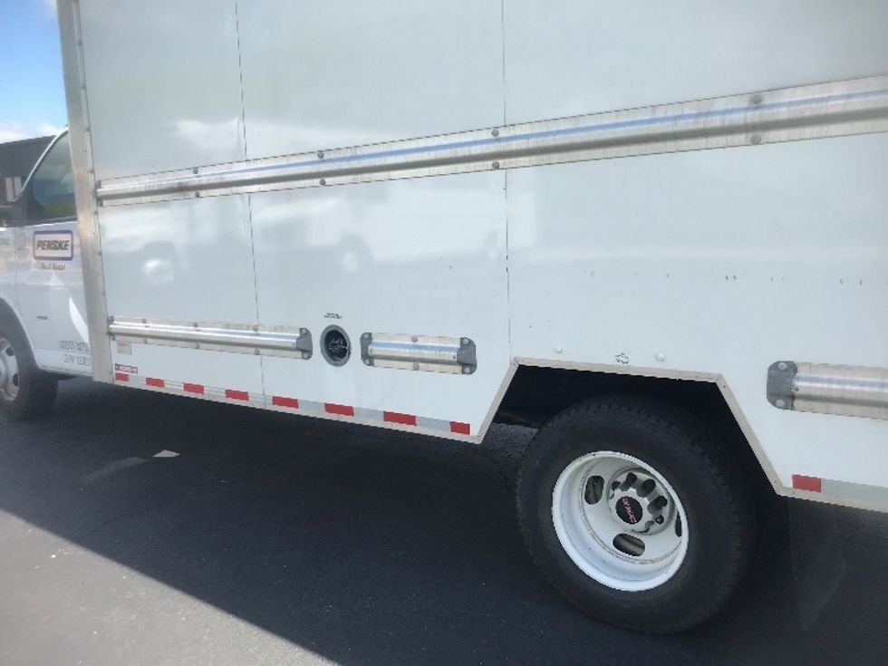 Light Duty Box Truck-Light and Medium Duty Trucks-GMC-2021-Savana G33903-Harrisburg-PA-66,967\n\t\tmiles-$ 32,250 - Image 5