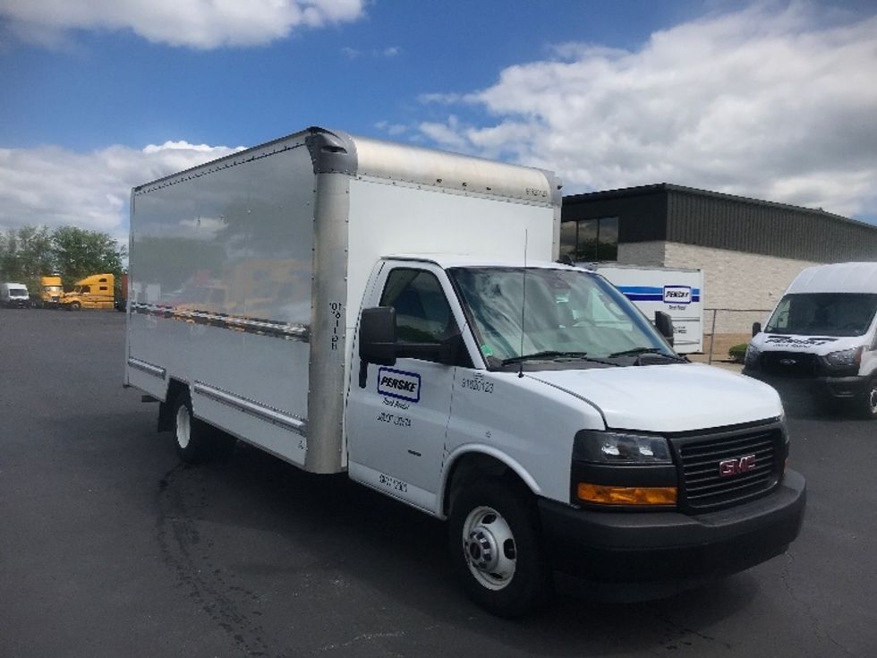 Light Duty Box Truck-Light and Medium Duty Trucks-GMC-2021-Savana G33903-Harrisburg-PA-68,397\n\t\tmiles-$ 32,000 - Image 1