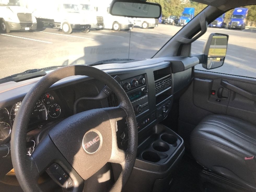 Light Duty Box Truck-Light and Medium Duty Trucks-GMC-2021-Savana G33903-Harrisburg-PA-80,410\n\t\tmiles-$ 31,750 - Image 17