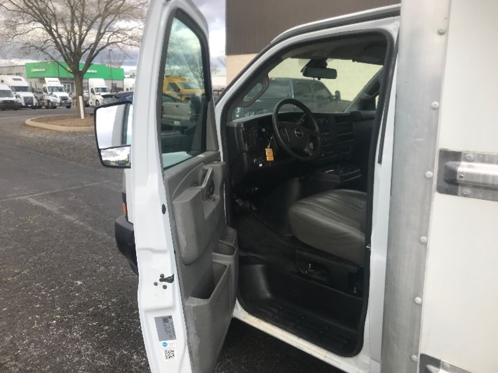 Light Duty Box Truck-Light and Medium Duty Trucks-GMC-2021-Savana G33903-Harrisburg-PA-86,906\n\t\tmiles-$ 30,000 - Image 16